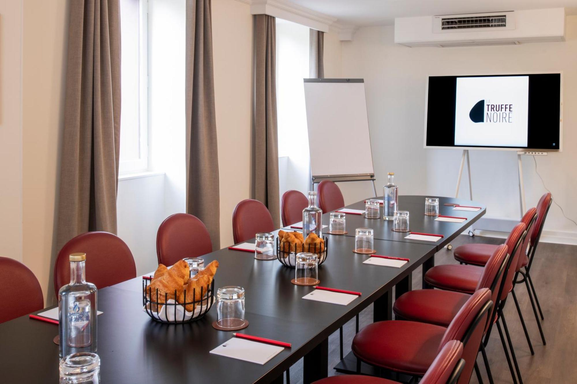 Hotel La Truffe Noire Brive-la-Gaillarde Esterno foto