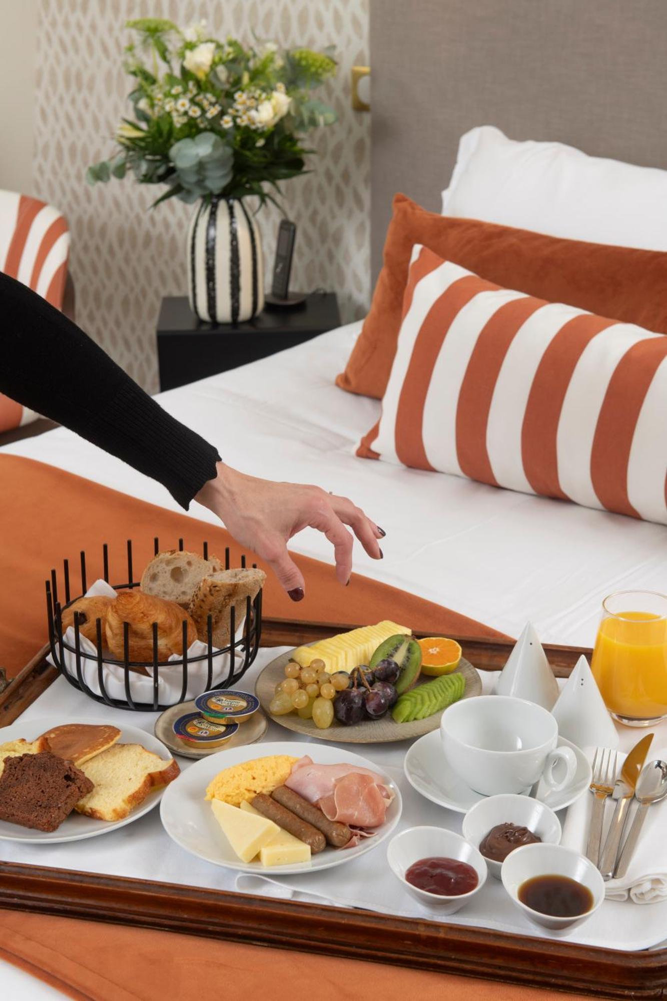 Hotel La Truffe Noire Brive-la-Gaillarde Esterno foto