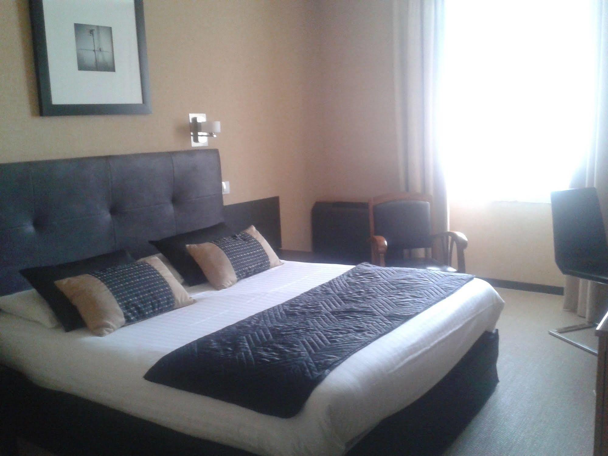 Hotel La Truffe Noire Brive-la-Gaillarde Esterno foto