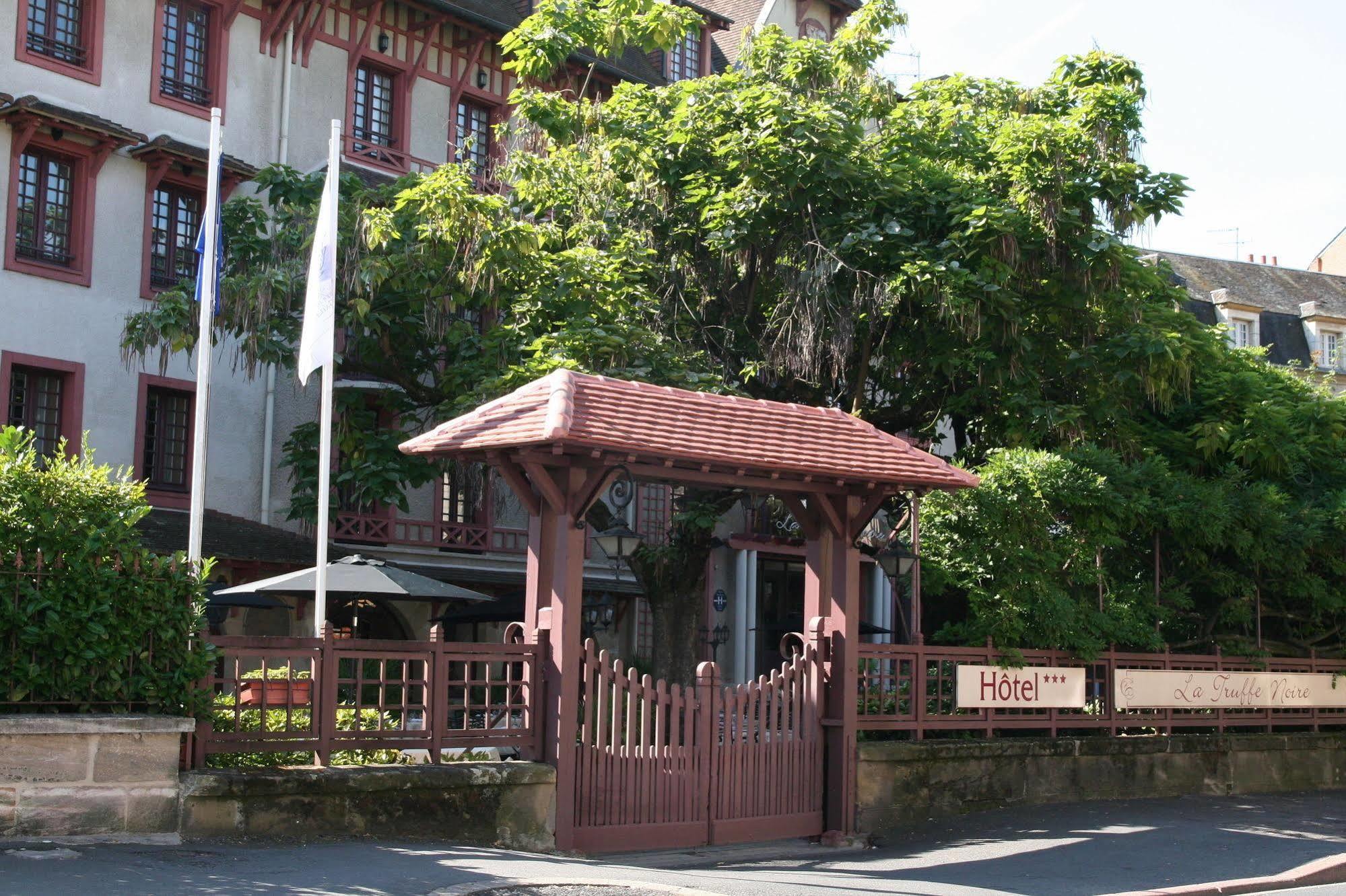 Hotel La Truffe Noire Brive-la-Gaillarde Esterno foto